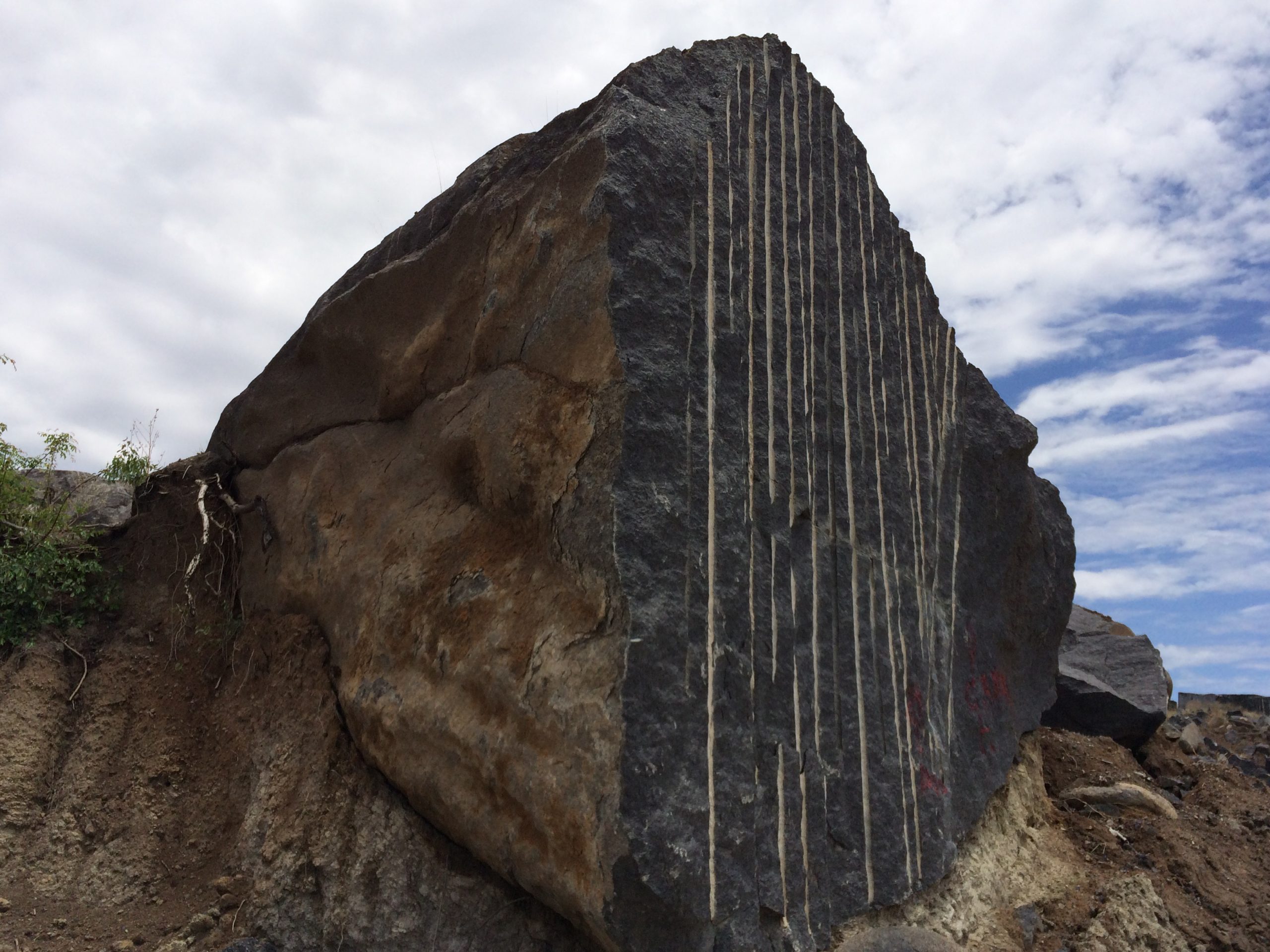 Travertino, cuarzo natural, encimeras, revestimientos exteriores, PiedraNatural StoneSupplier ImportacionPiedra ExportacionPiedra Marmol Granito Arquitectura DiseñoDeInteriores ConstruccionSostenible