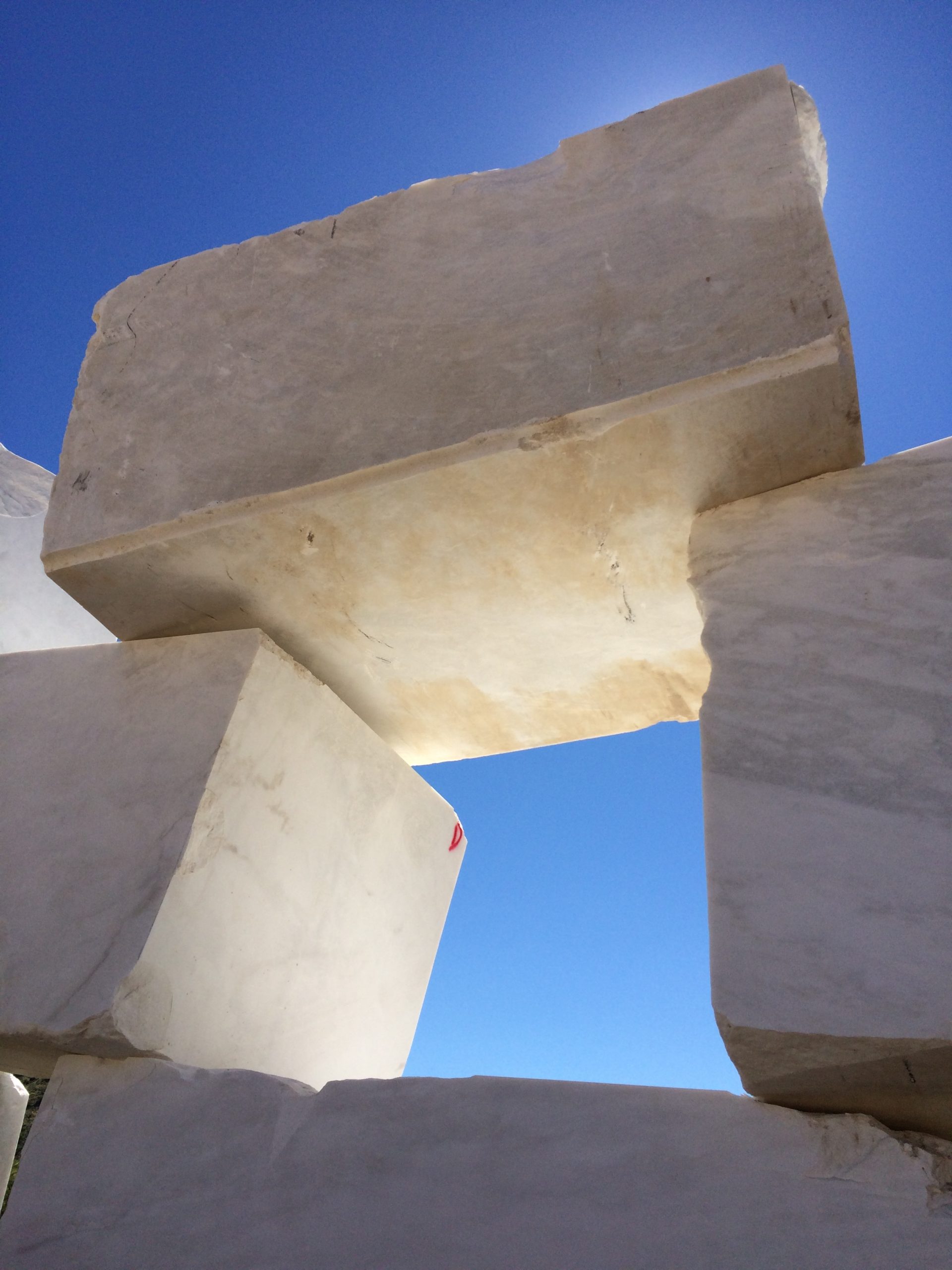 Travertino, cuarzo natural, encimeras, revestimientos exteriores, PiedraNatural StoneSupplier ImportacionPiedra ExportacionPiedra Marmol Granito Arquitectura DiseñoDeInteriores ConstruccionSostenible